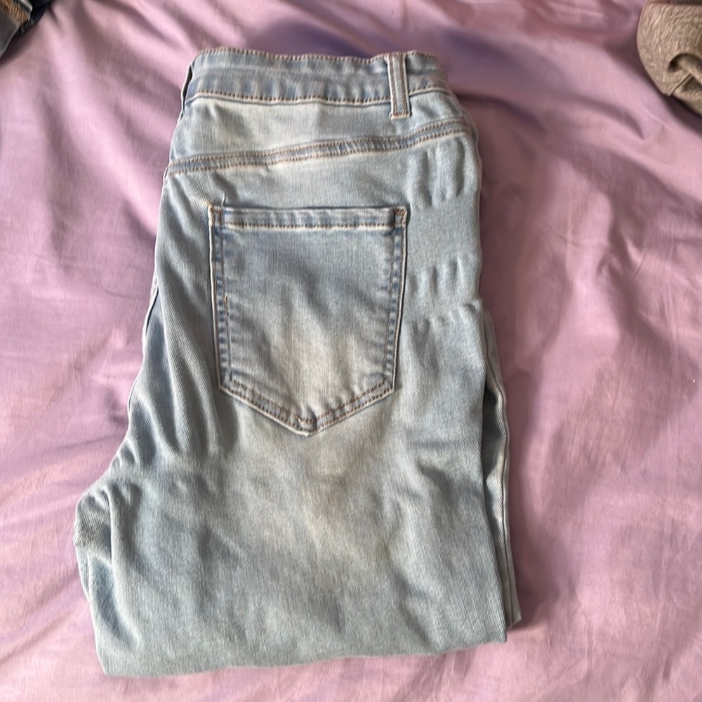 Light wash distressed jeans
